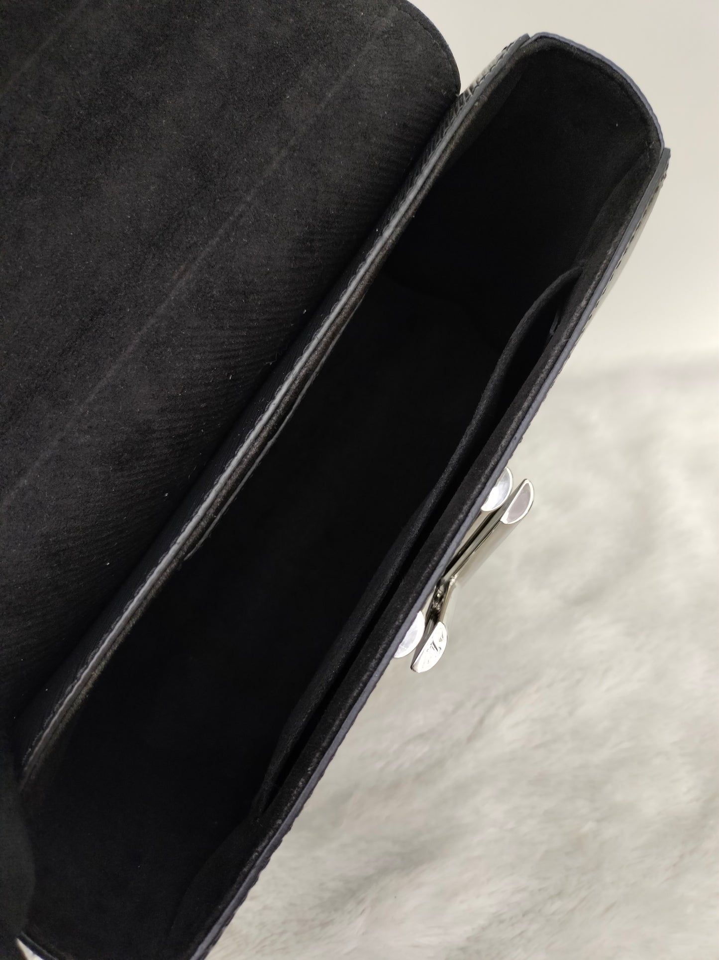 LV Twist MM Epi Black 2017