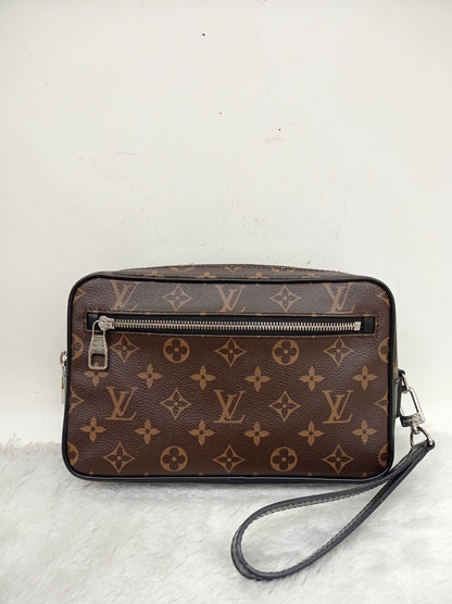LV Kasai Clutch Monogram Macassar  2019