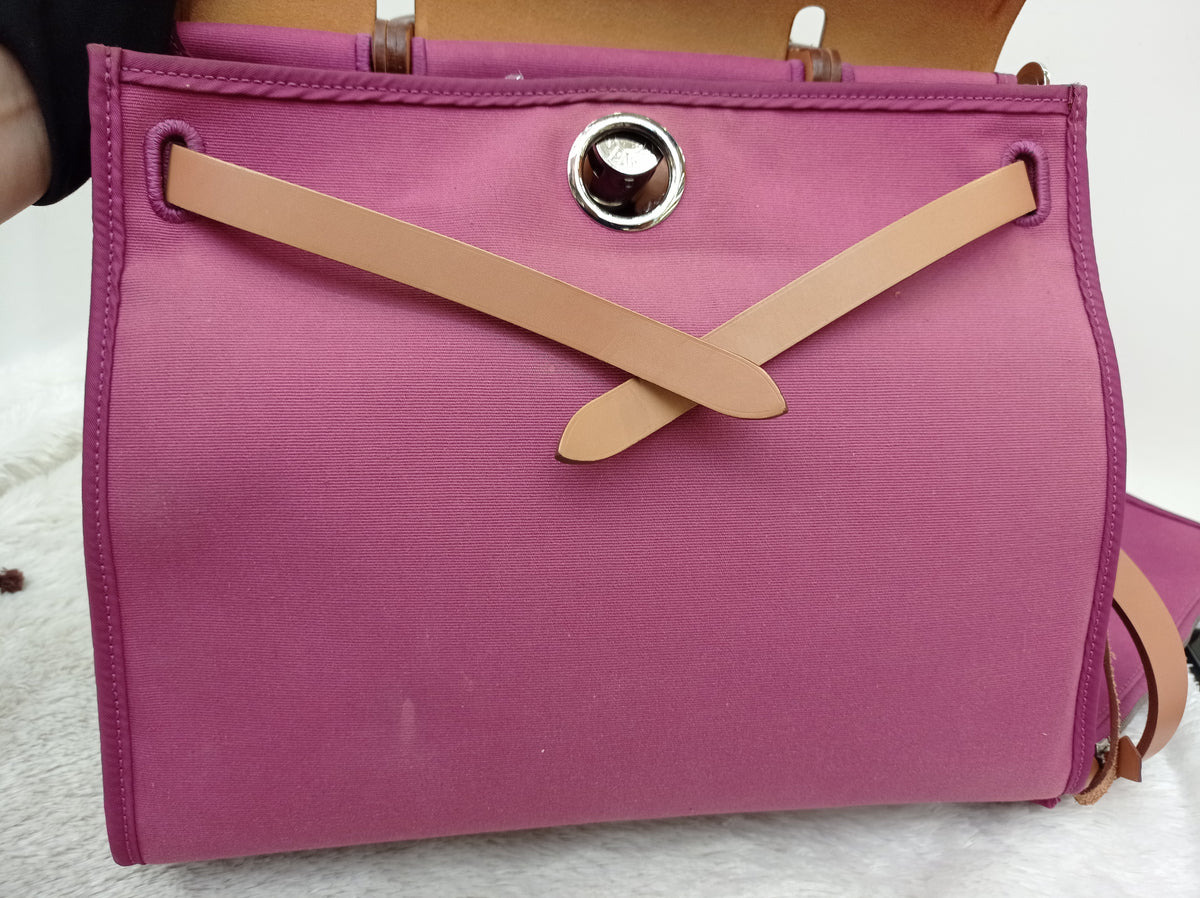 HB31 Canvas Magnolia Flap Beige PHW #O square