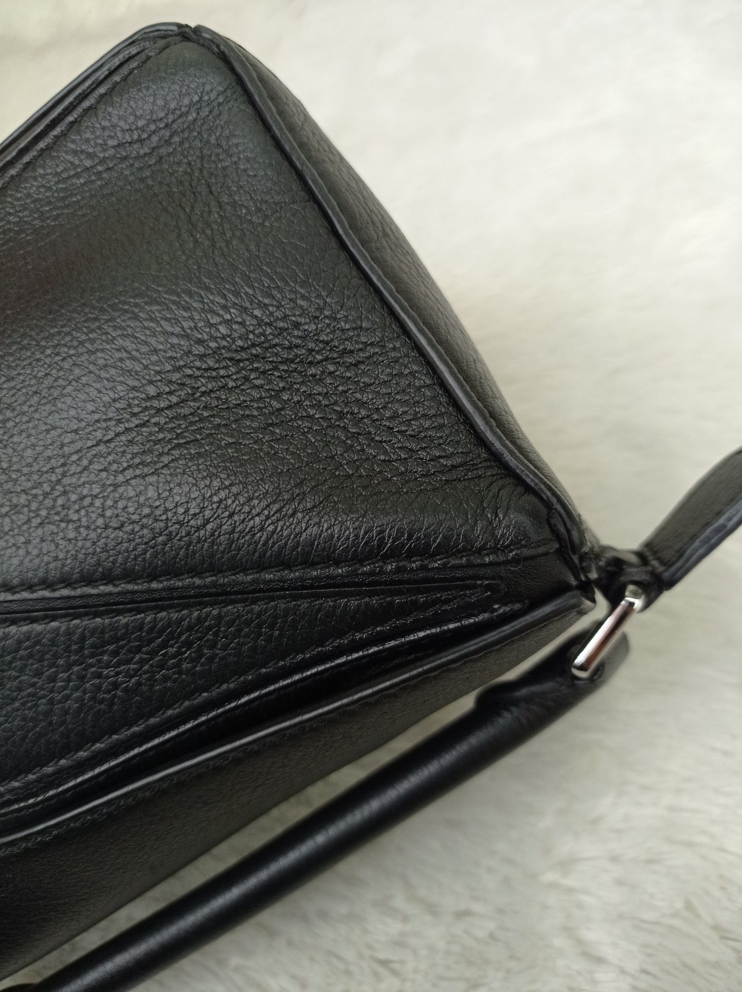 Loewe Puzzle Mini Black SHW 2022