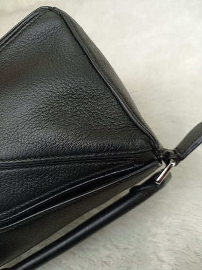 Loewe Puzzle Mini Black SHW 2022