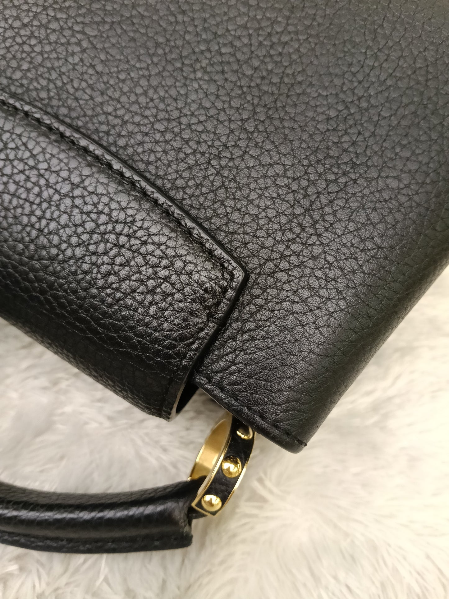 LV Capucines Mini Taurillon Black 2020