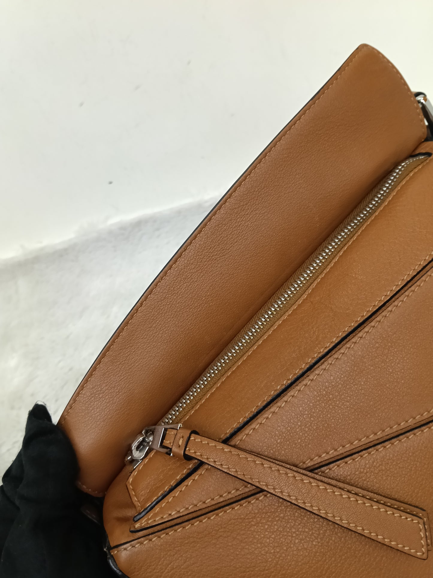 Loewe Puzzle Calfskin Small Tan SHW 2022