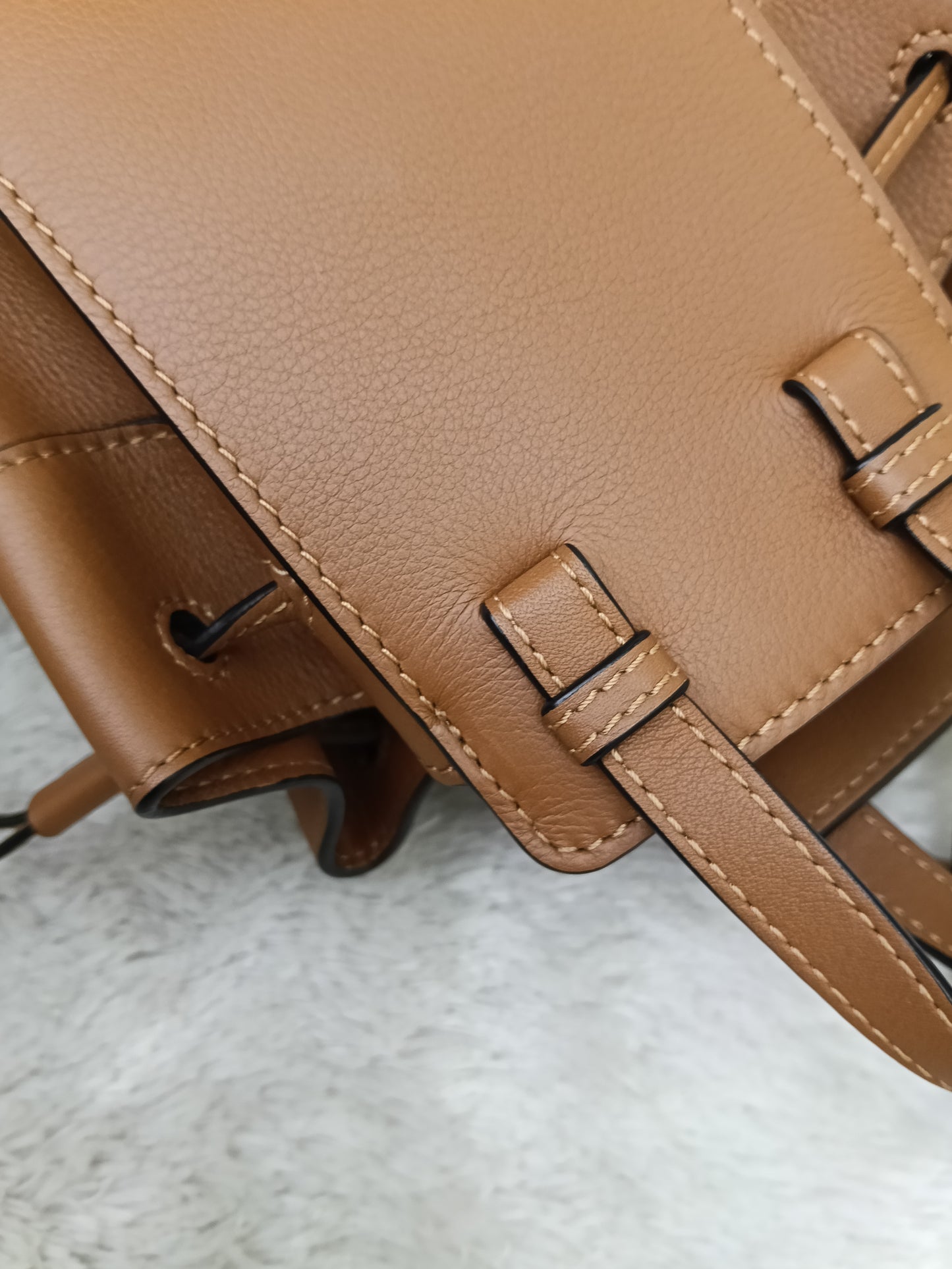 Loewe Hammock Mini Tan SHW 2024