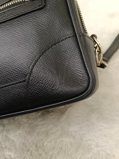 LV Neo Pavel Clutch Taiga Ardoise Black 2009