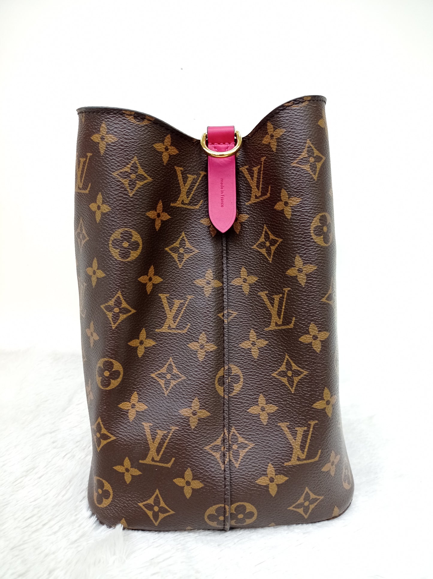 LV Neo Noe MM Monogram Freesia 2018