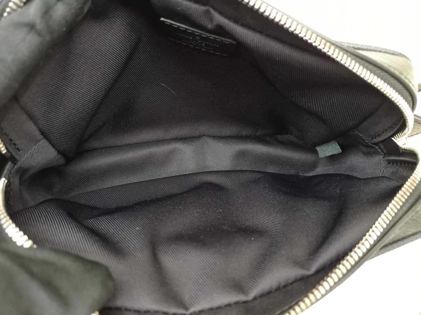 LV Outdoor Bumbag Taigarama Monogram Noir 2019