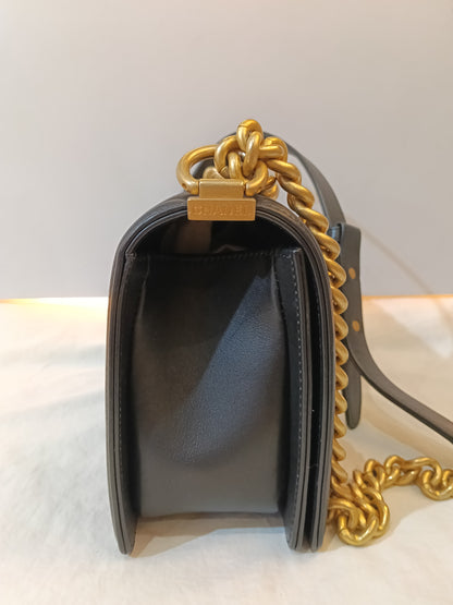 Chanel Boy 25 Crumpled Goatskin Black Gold GHW #26