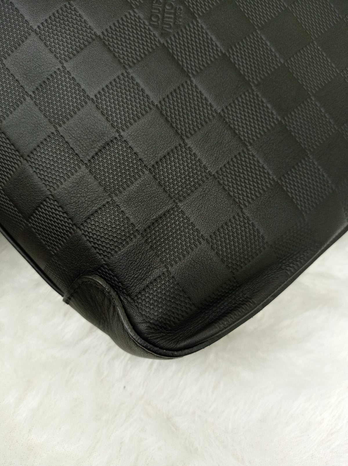 LV District MM Damier Infini Onyx 2014