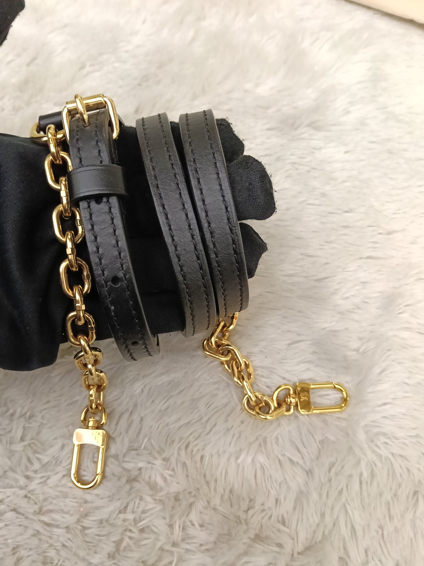 LV Trunk Clutch Monogram Reverse 2019