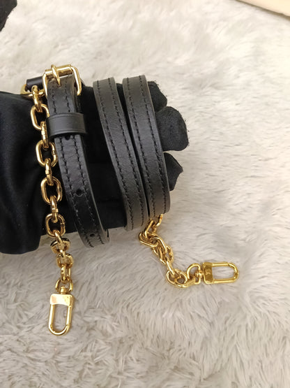 LV Trunk Clutch Monogram Reverse 2019