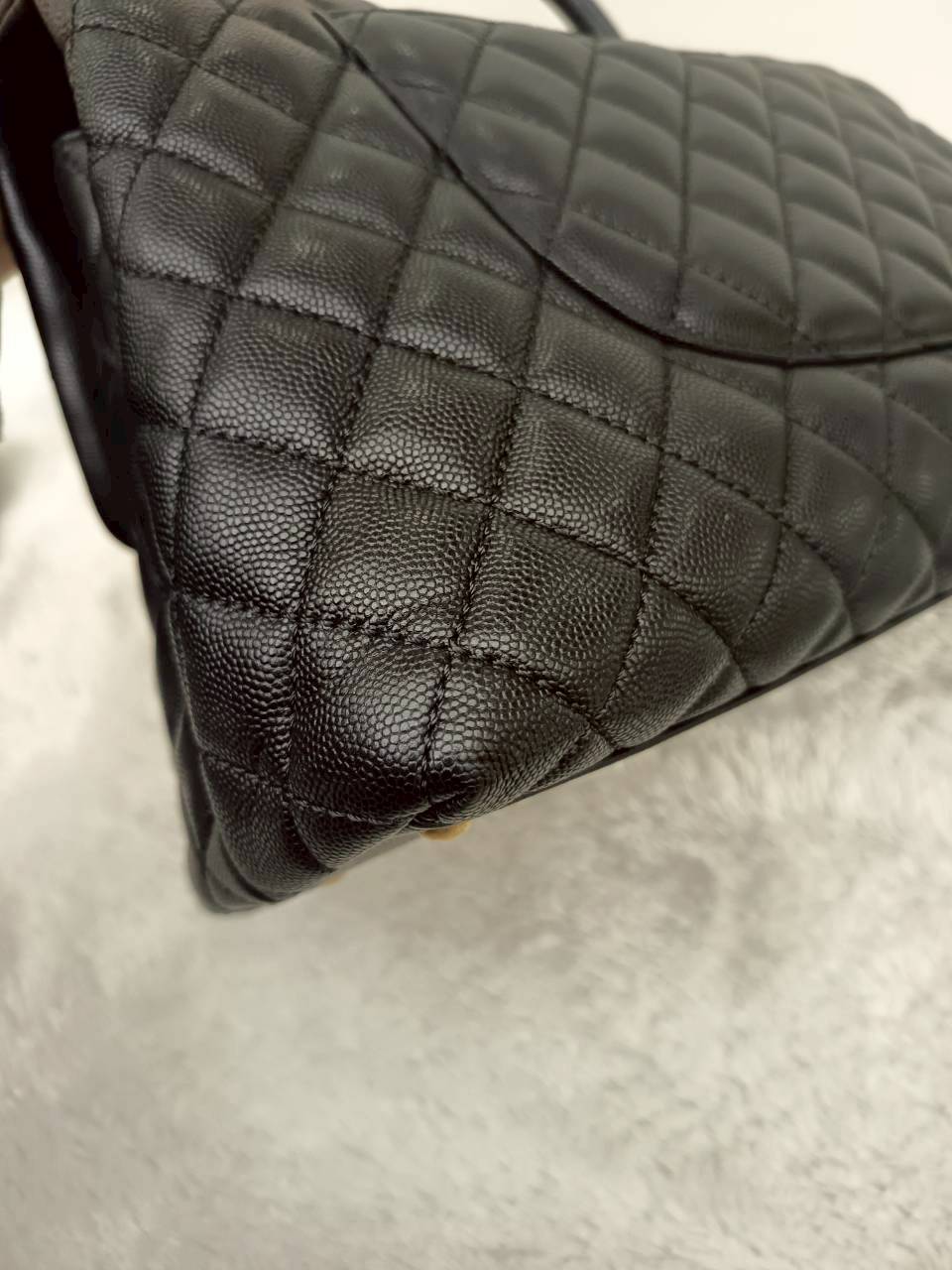 Chanel Coco Handle Large Caviar Black GHW #24