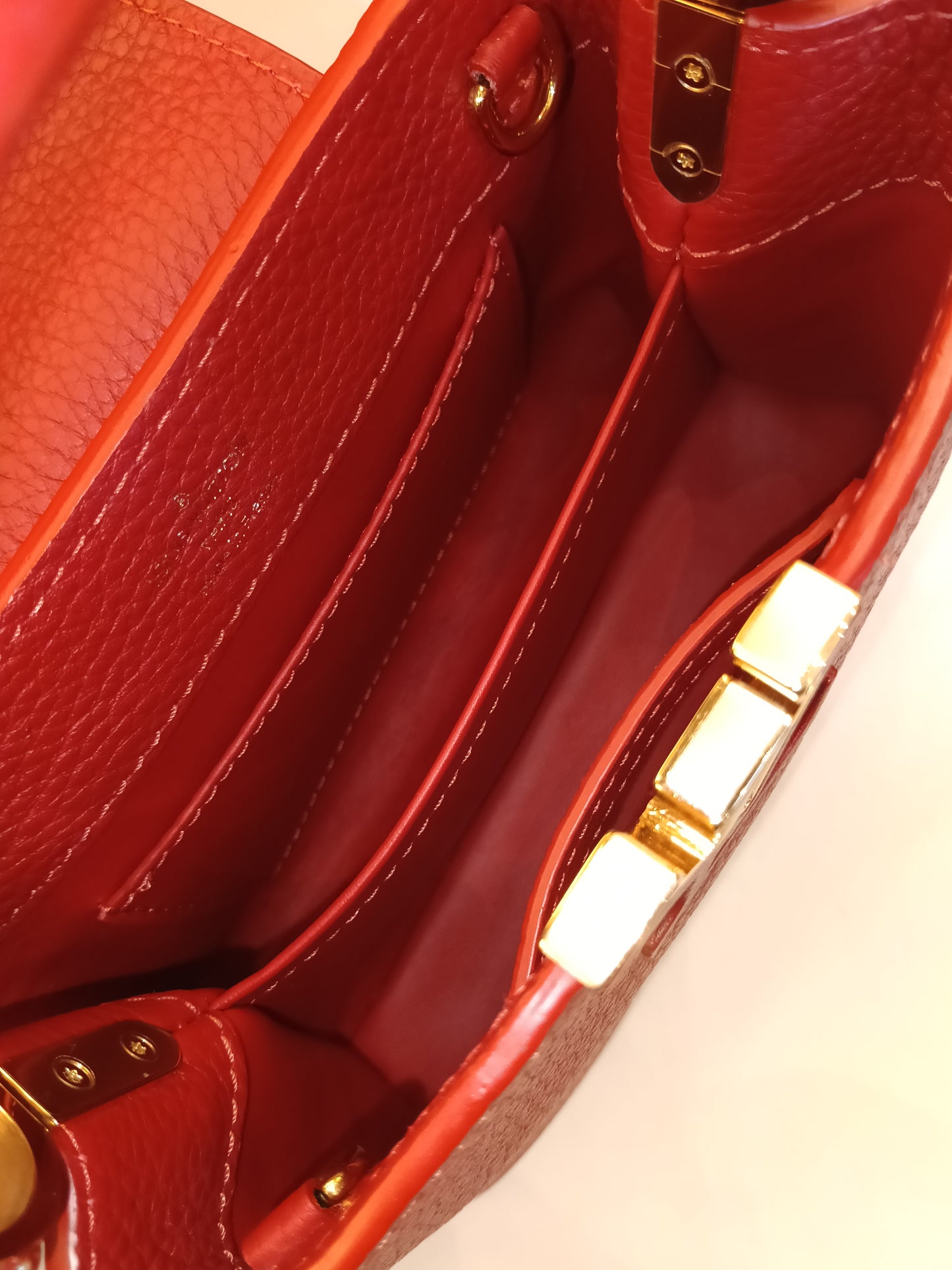 LV Capucines Mini Taurillon Scarlet 2020