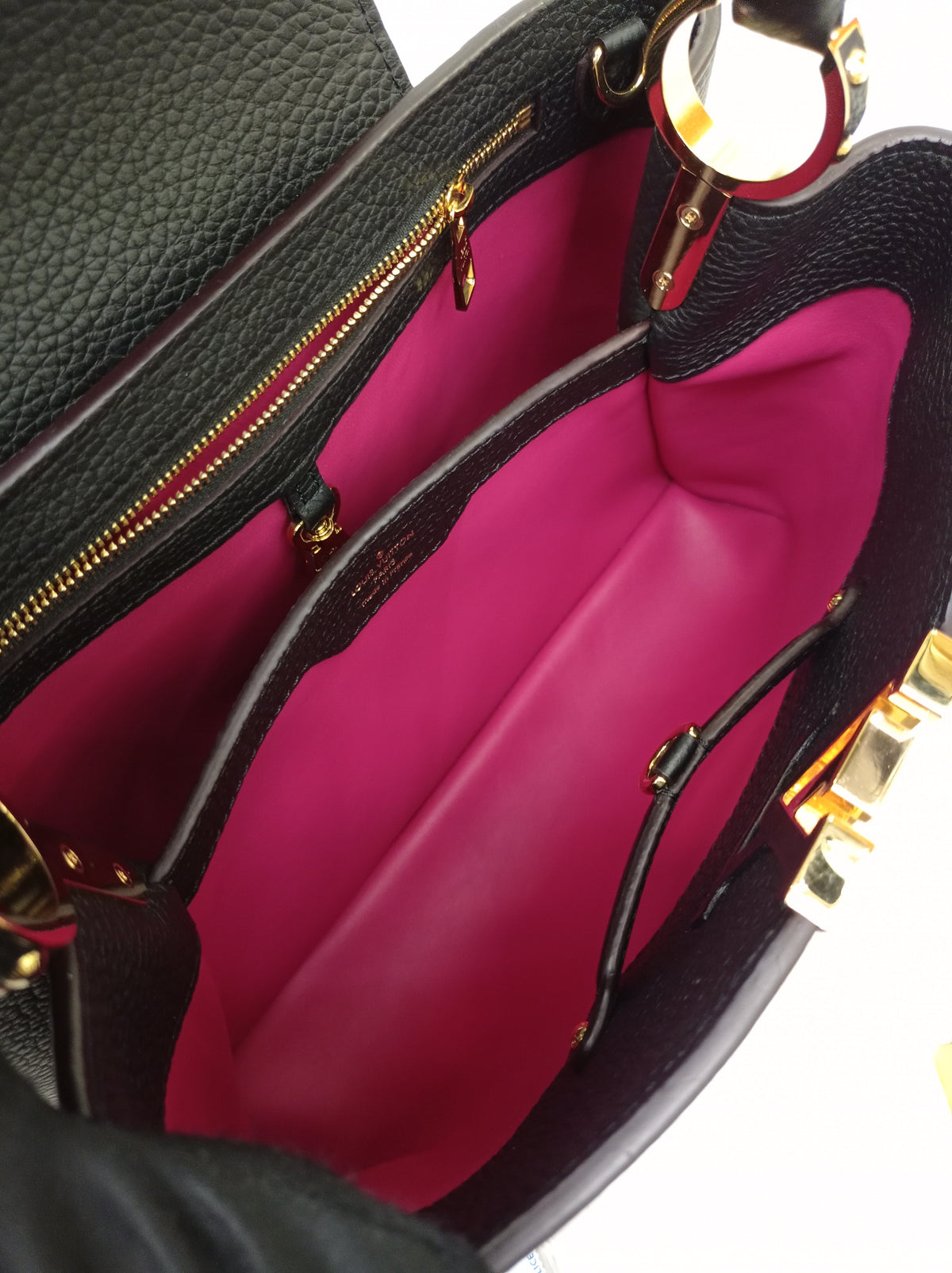 LV Capucines PM Taurillon Noir 2019
