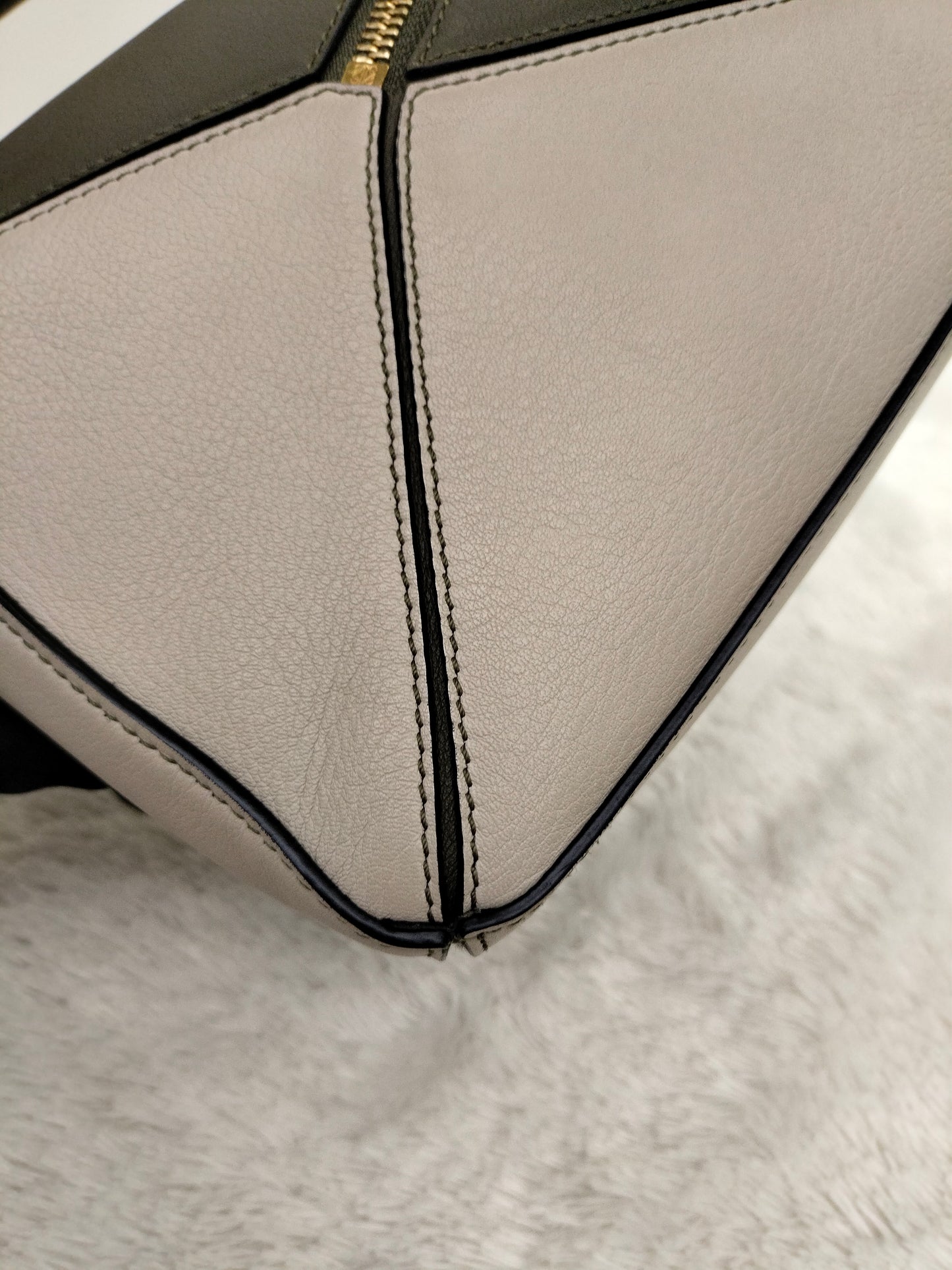 Loewe Puzzle Small Green Olive Oak GHW 2022