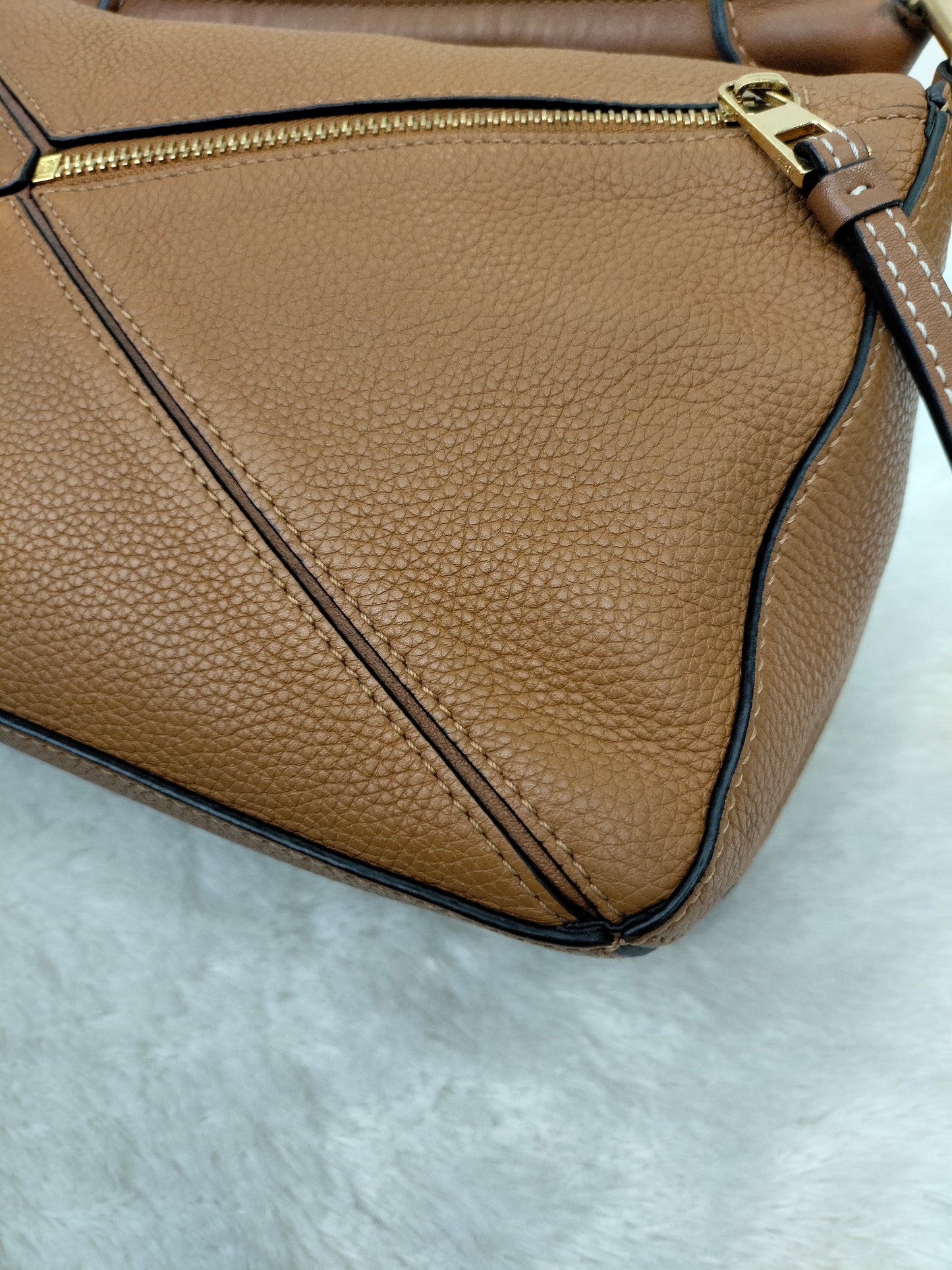 Loewe Puzzle Small Grained Caramel GHW 2020