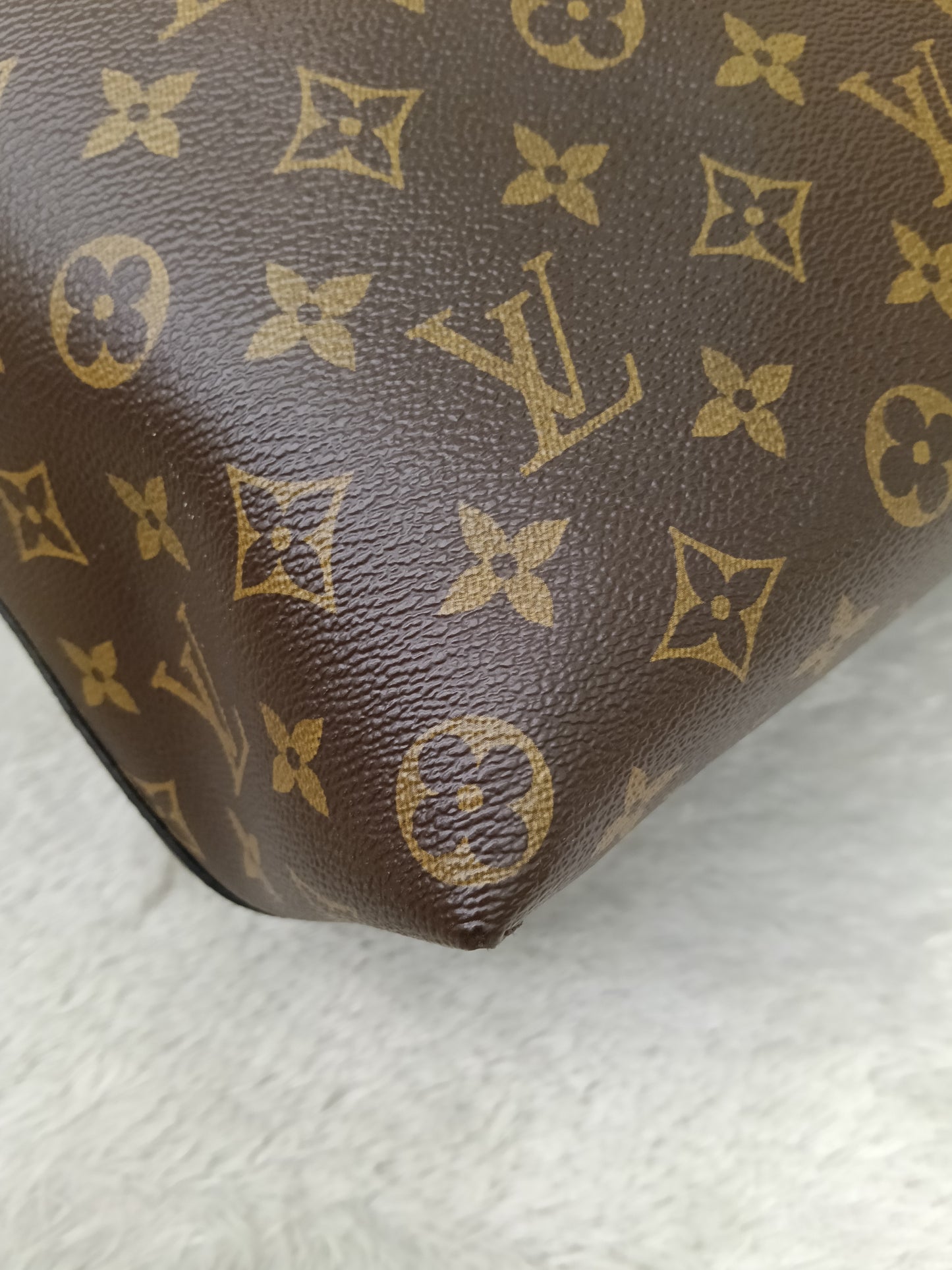 LV Flower Hobo Monogram Bordeaux 2018