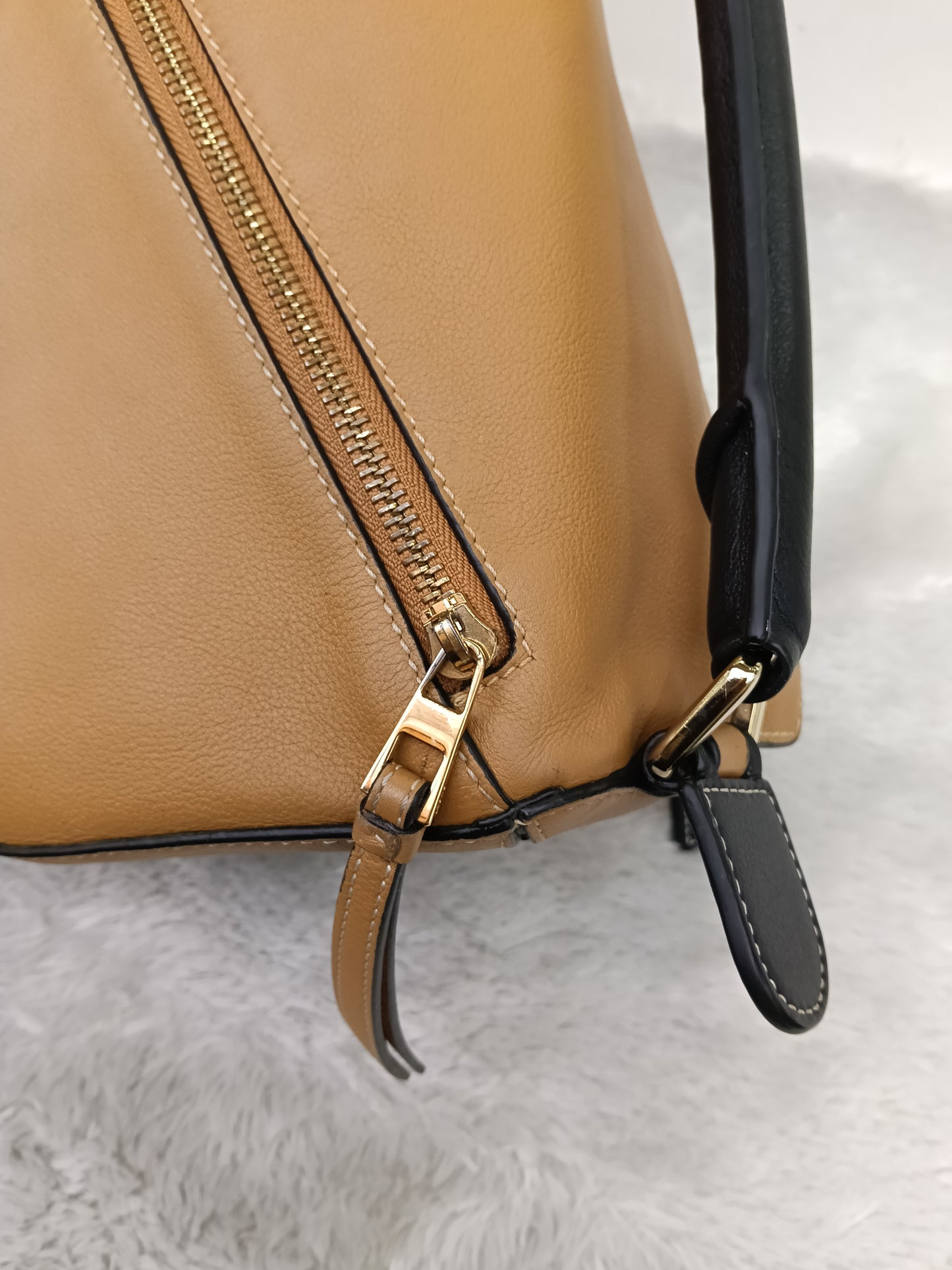 Loewe Puzzle Medium Amber Light Oat Black GHW 2019