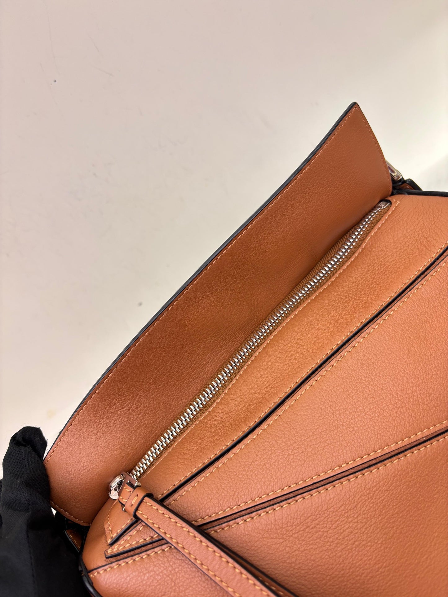 Loewe Puzzle Small Tan SHW 2020