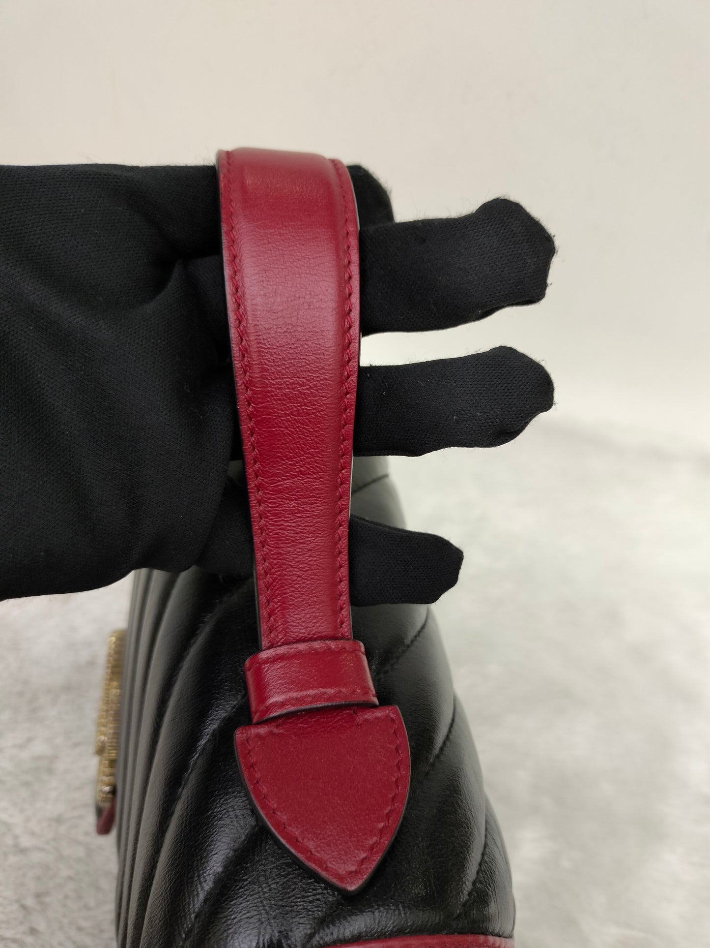 Gucci Marmont Top Handle Medium Black Red GHW