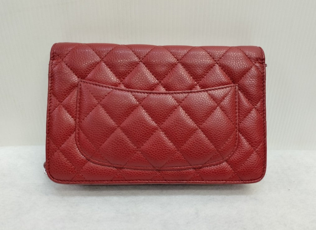 Chanel WOC Caviar Red SHW #19.                Size 20x11x3cm