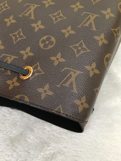 LV Neo Noe MM Monogram Noir (CHIP)