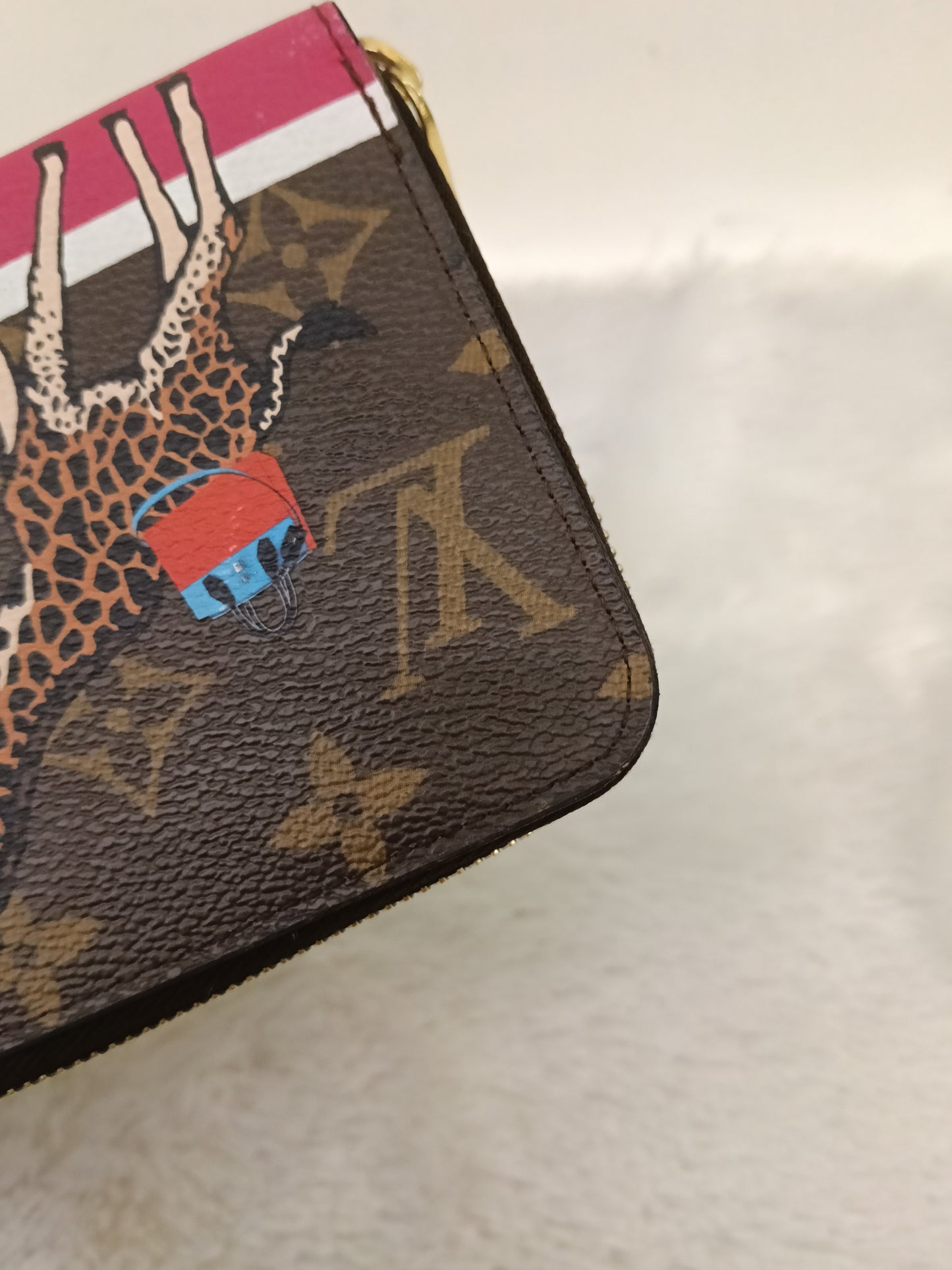 LV Zippy Wallet Monogram Giraffe