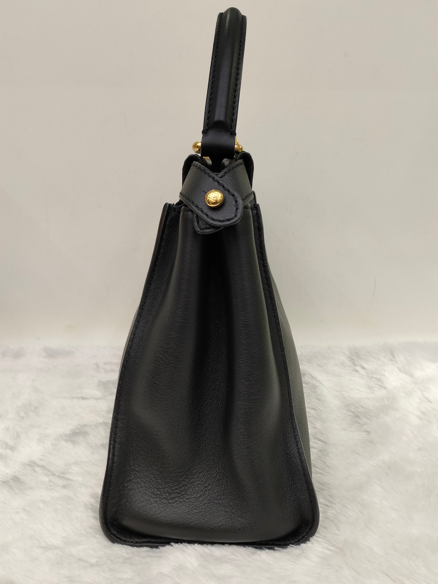 Fendi Peekaboo Reguler Black GHW
