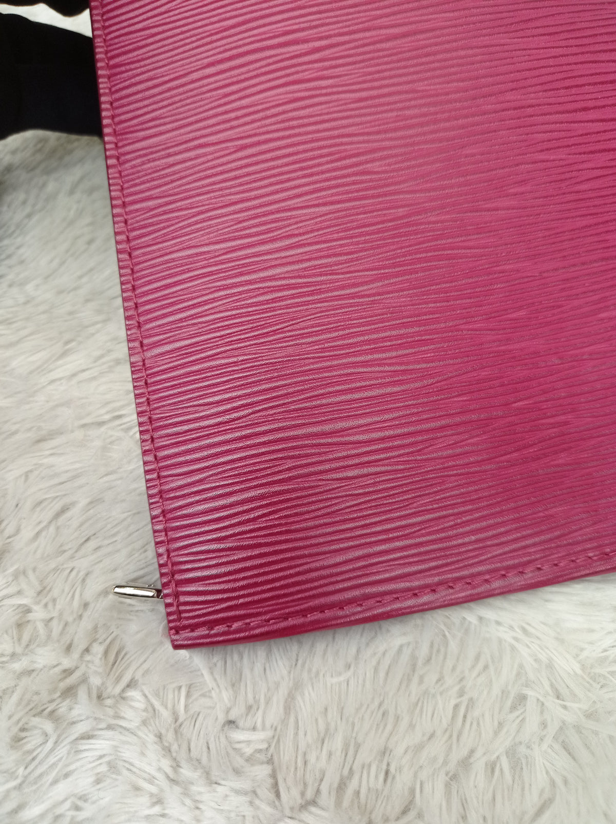 LV Toiletry Pouch 26 Epi Fuchsia 2019