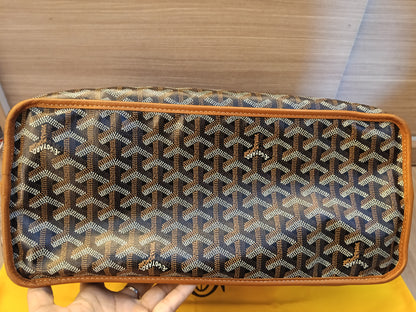 Goyard St Louis PM Black Tan SHW 2023
With pocket, db