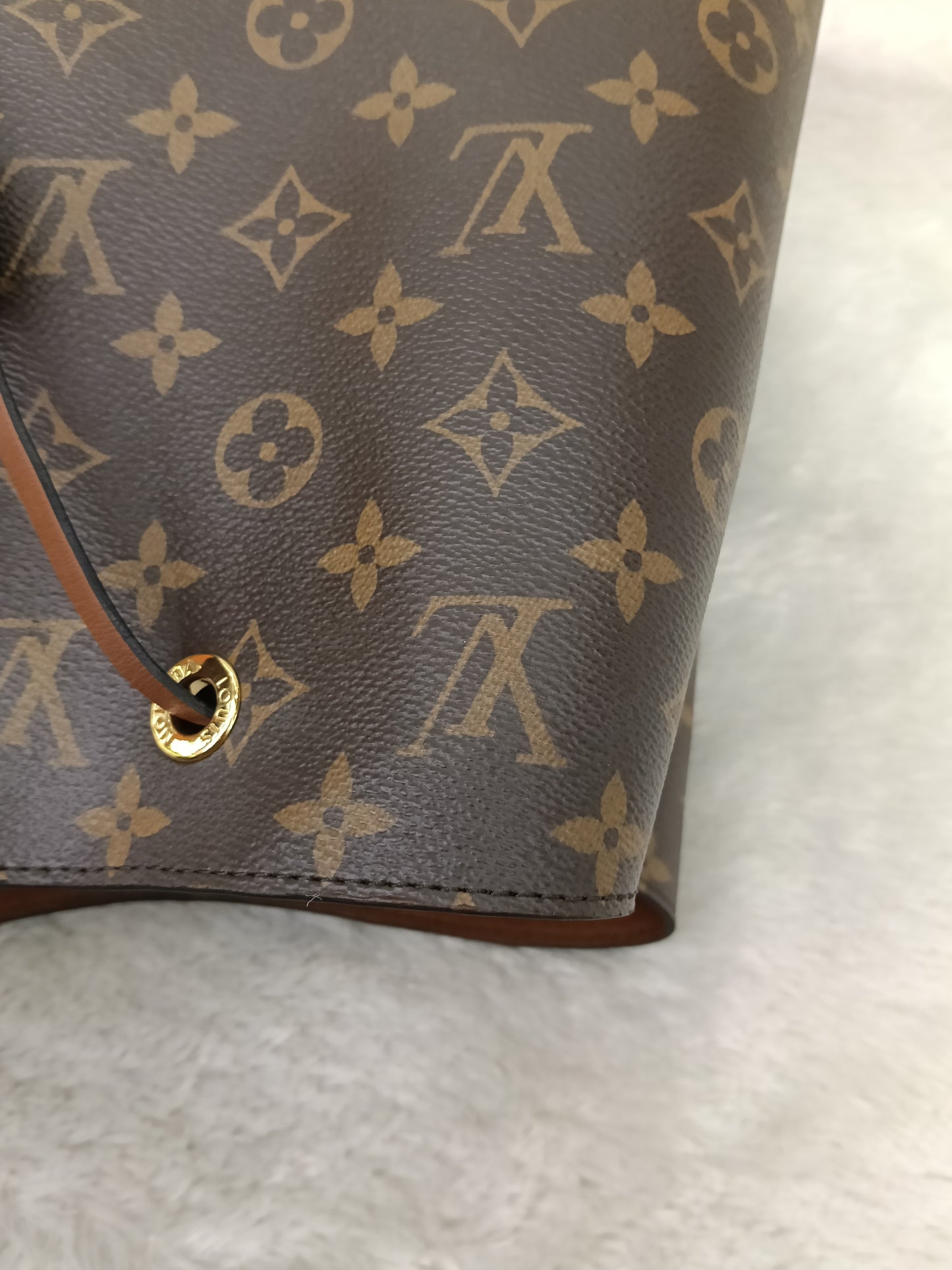 LV Neo Noe MM Monogram Caramel (CHIP)