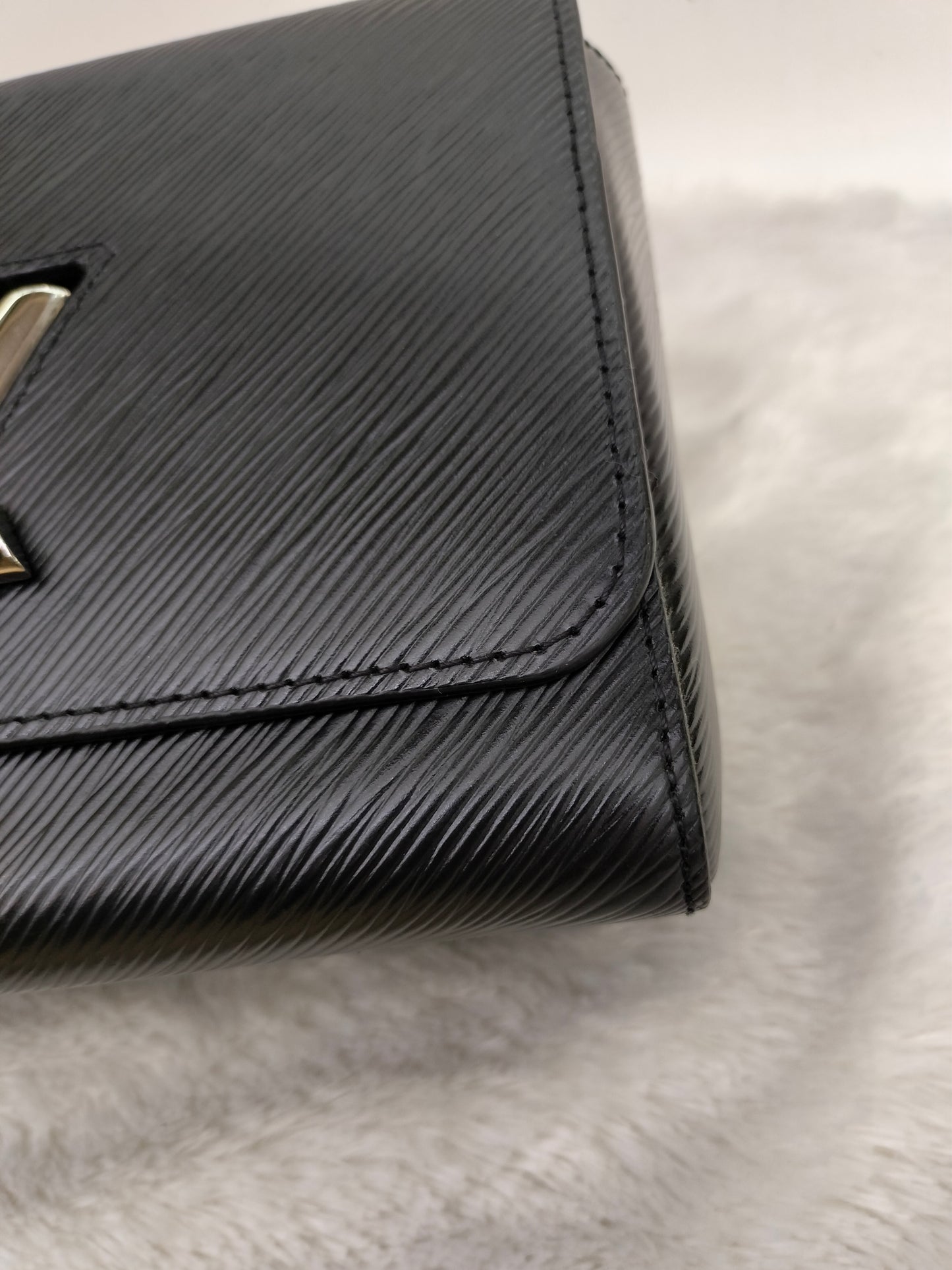 LV Twist MM Epi Black 2017