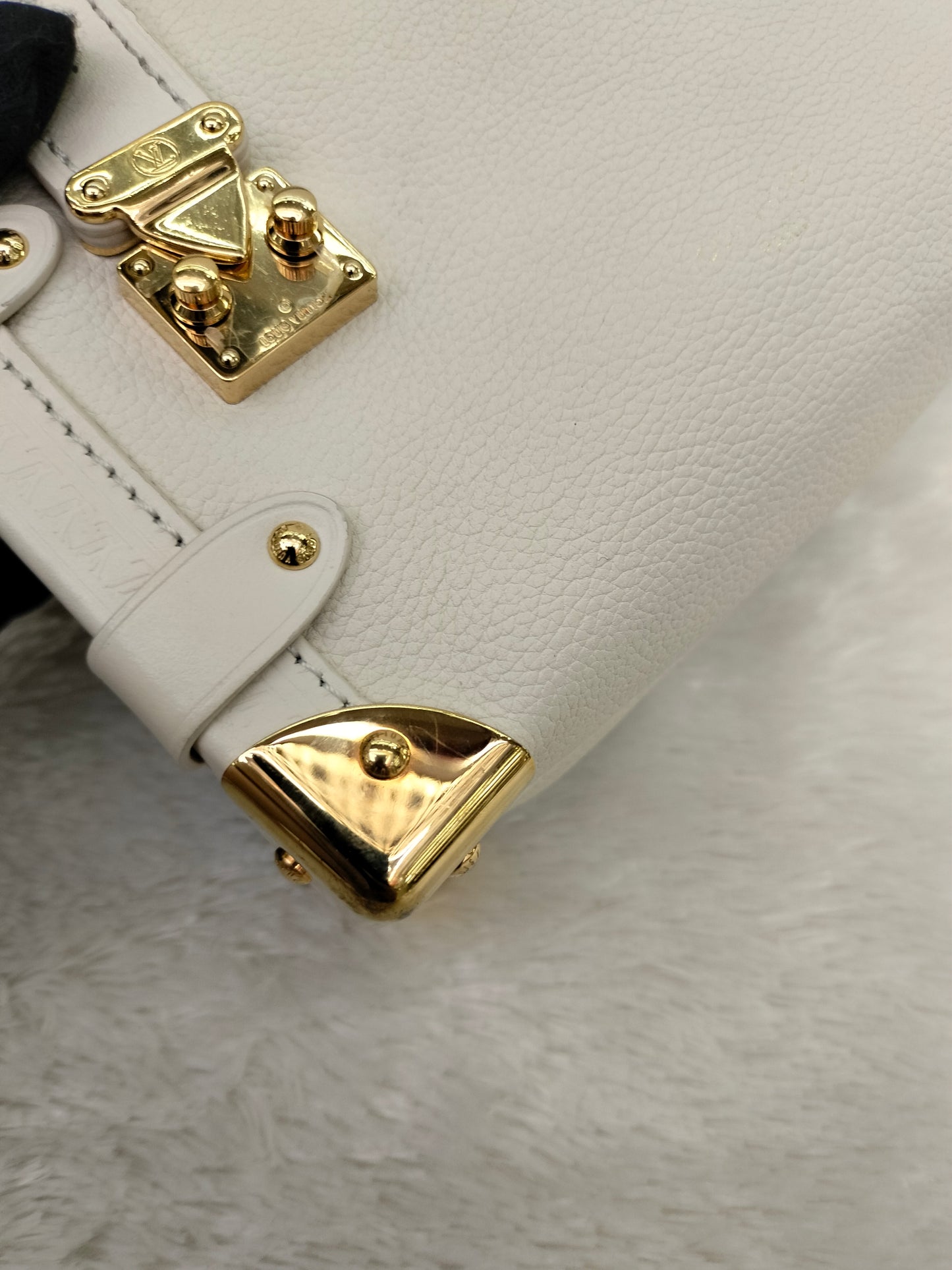 LV Side Trunk PM Grained Calfskin Chalk (CHIP)