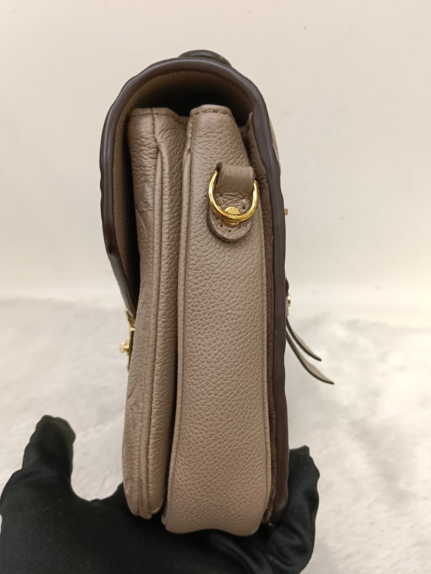 LV Metis Monogram Empreinte Tourterelle (CHIP)