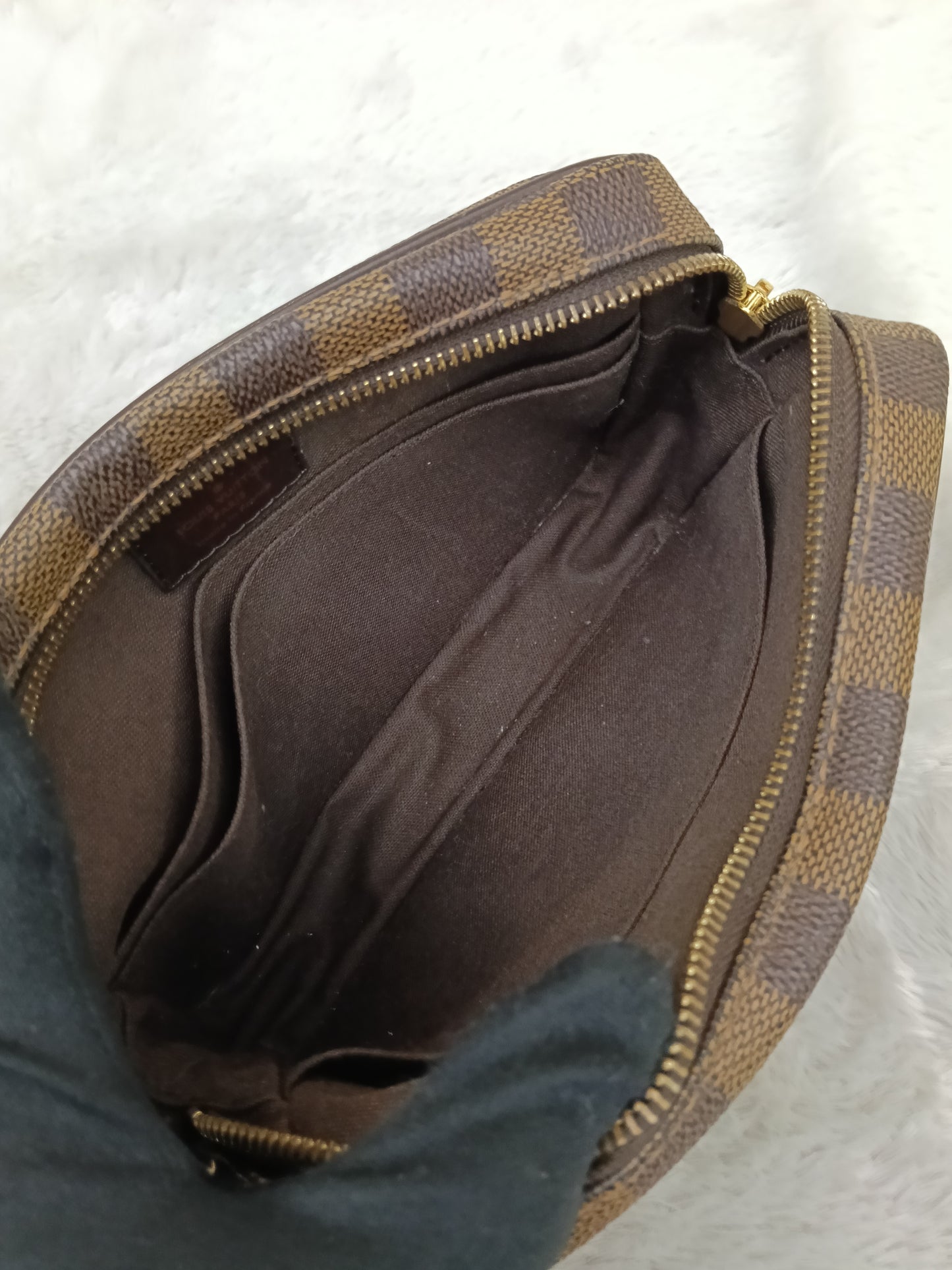 LV Macao Pochette Damier 2012