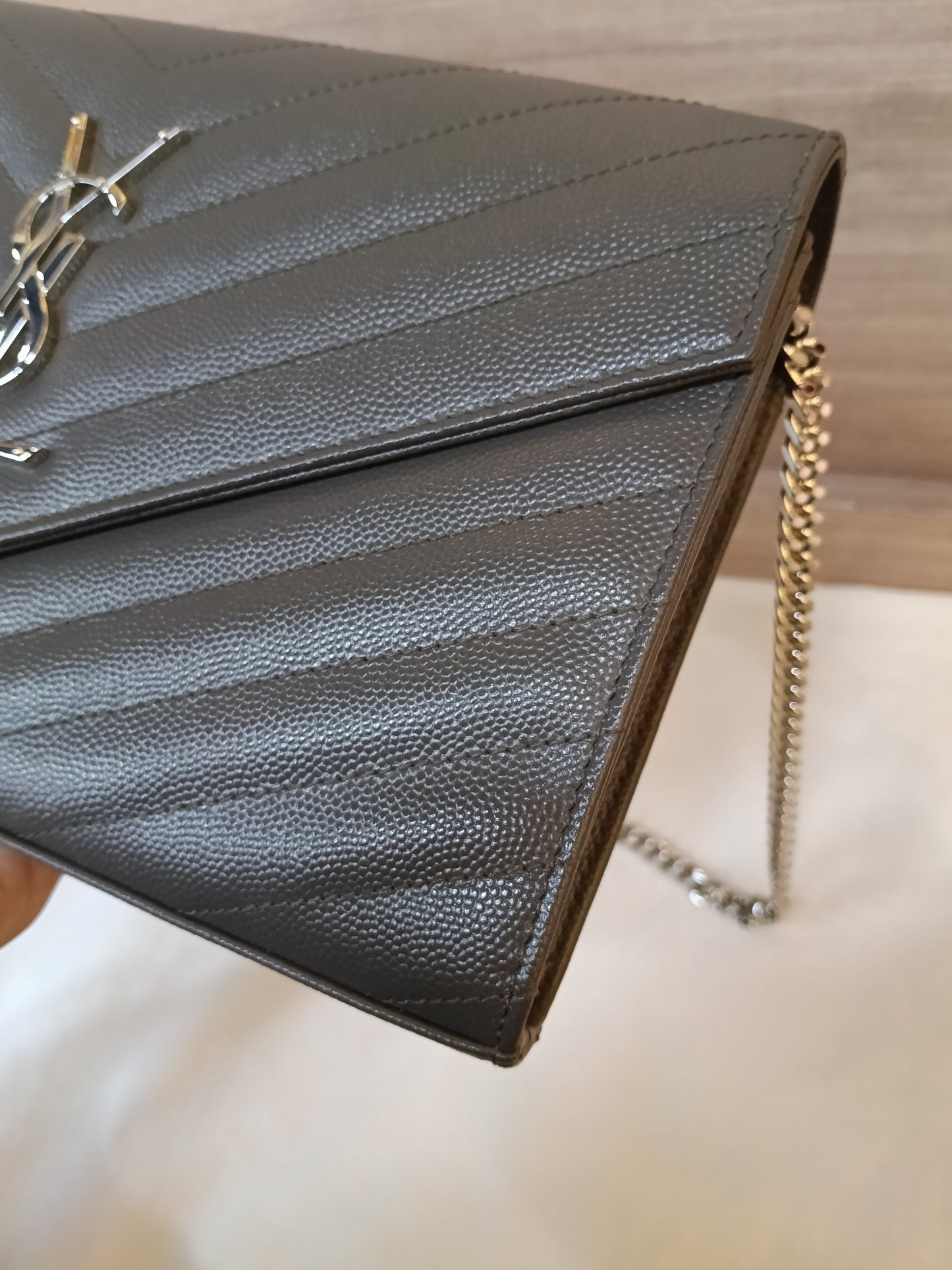 YsL WOC 22 Matelasse Monogramme Grained Grey SHW 2018