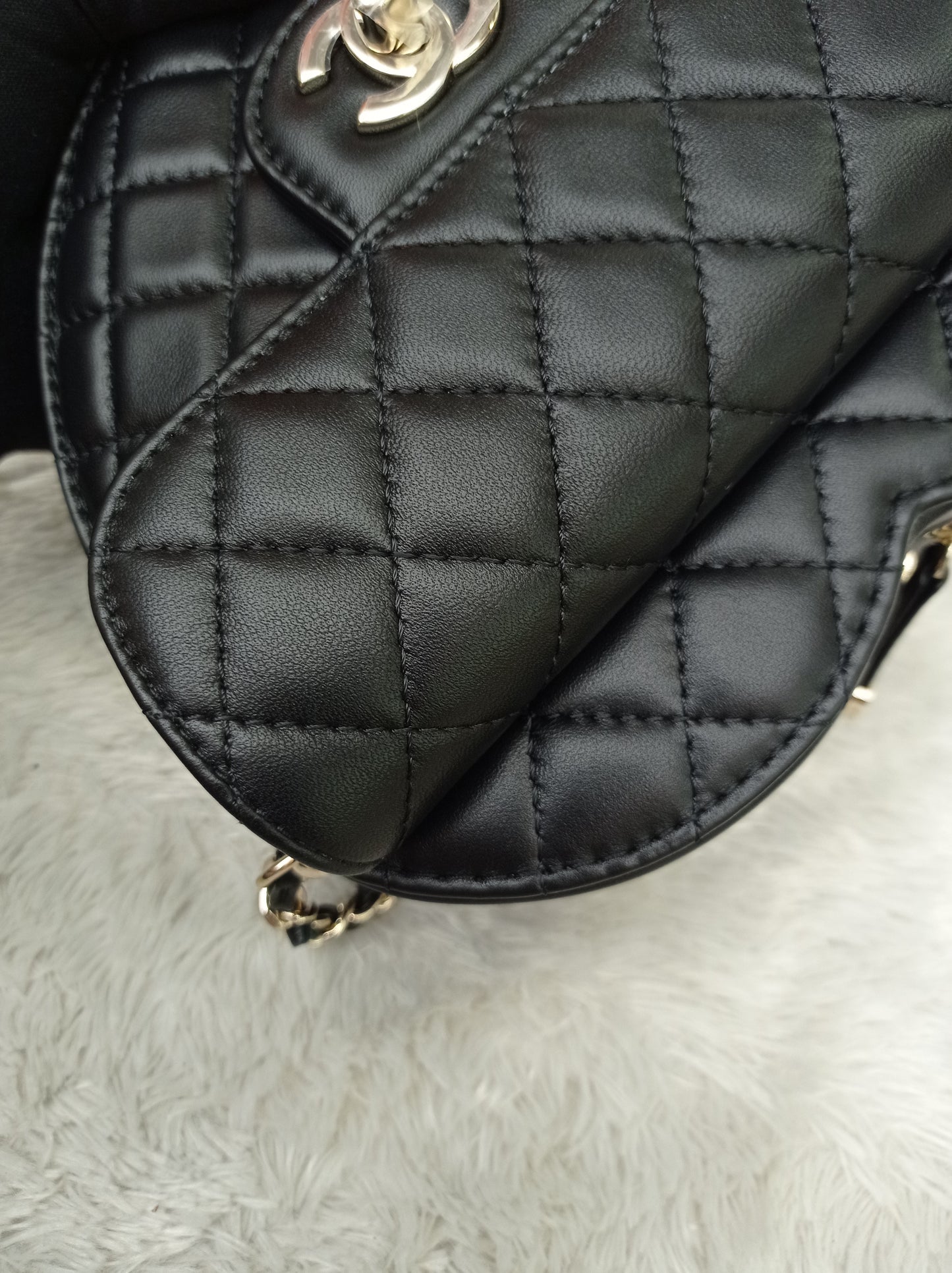 *NEW* Chanel 22S Large Heart Bag Lamb Black LGHW 2025 (CHIP)