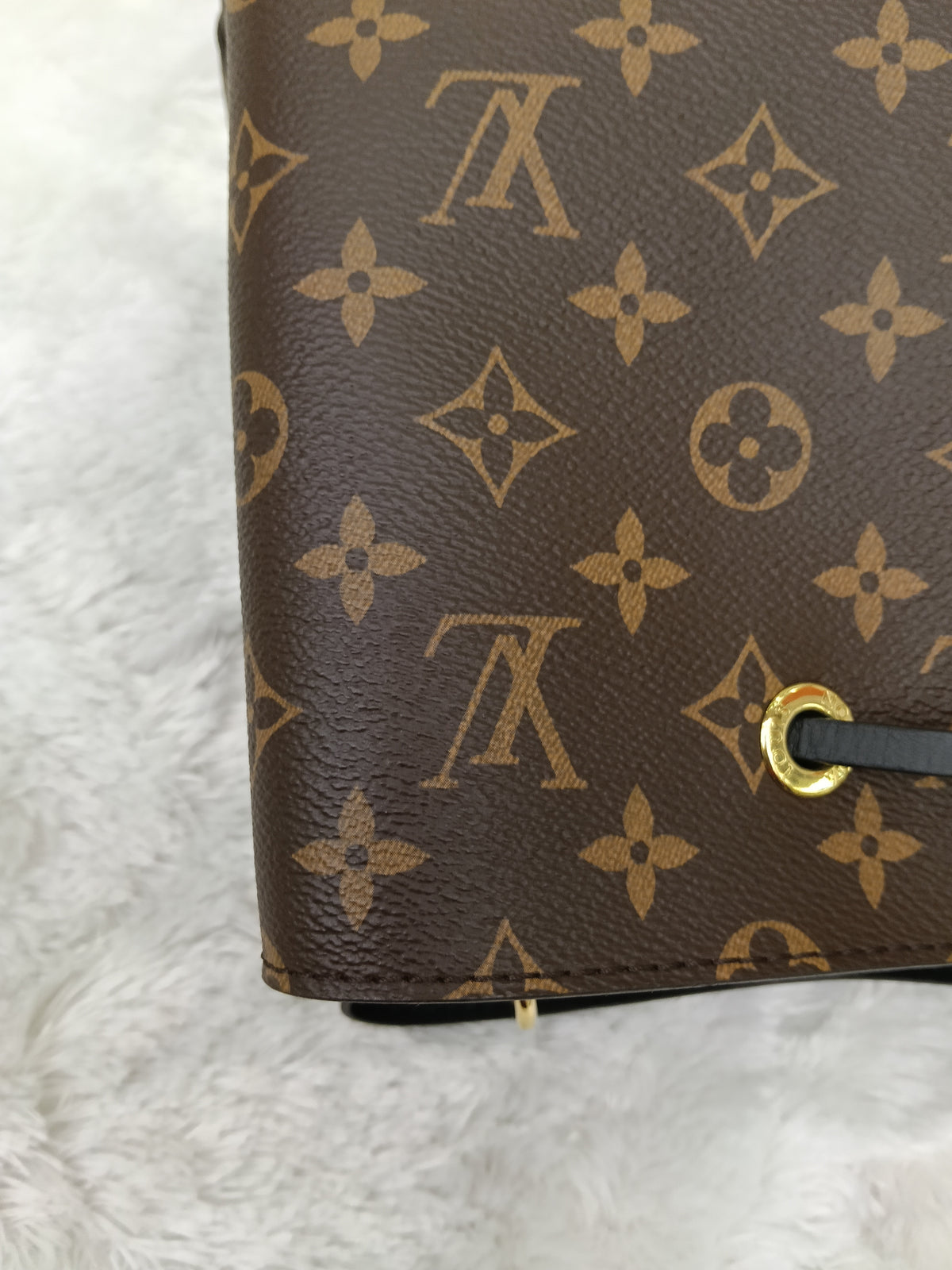 LV Neo Noe MM Monogram Noir 2019