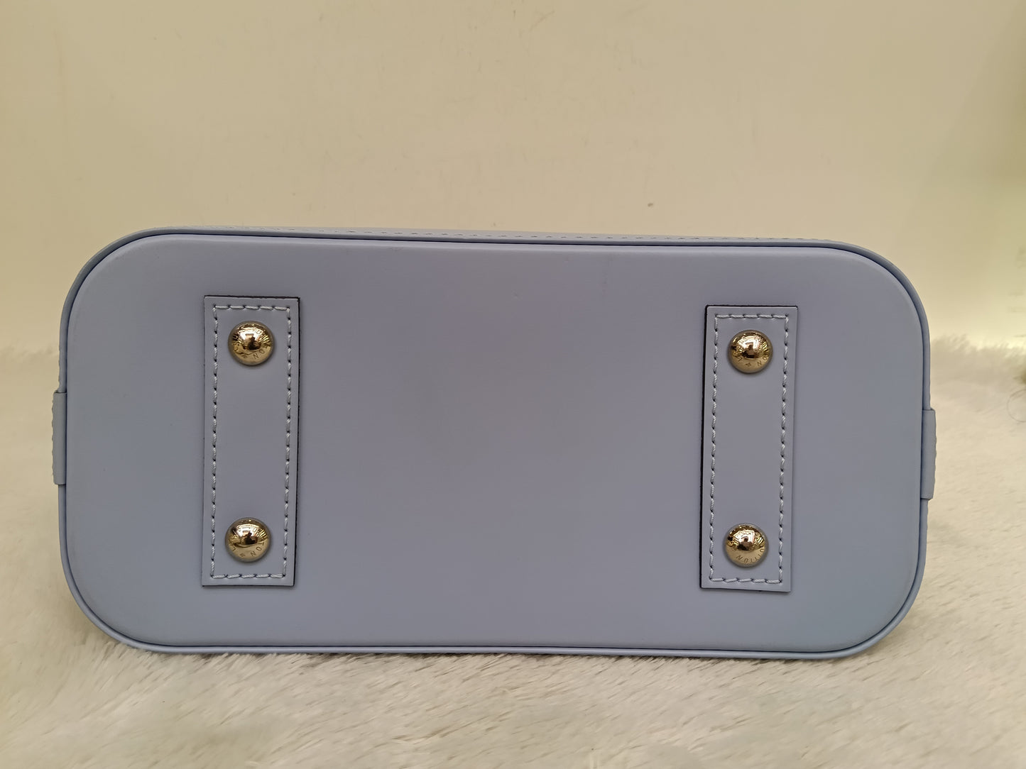 LV Alma BB Epi Bleu Nuage (CHIP)