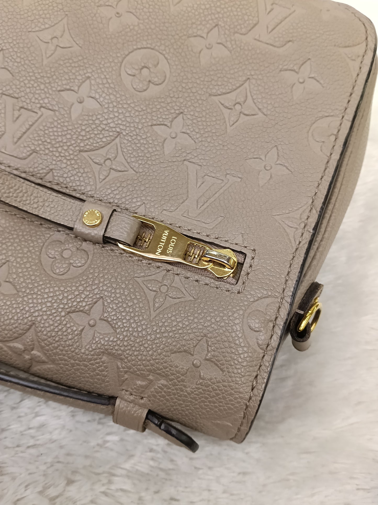 LV Metis Monogram Empreinte Tourterelle (CHIP)