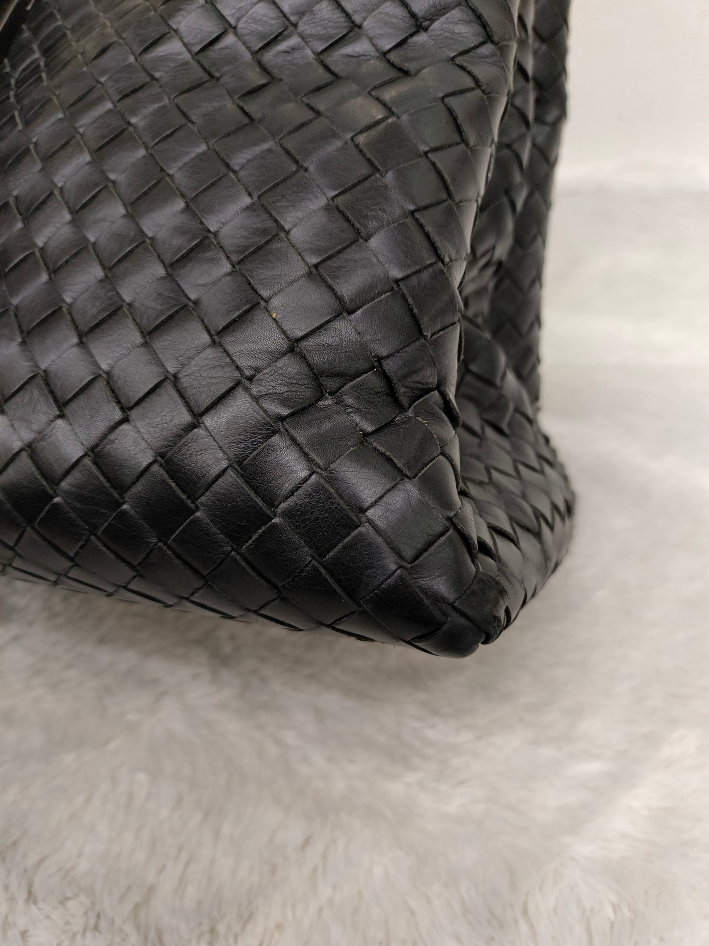 Bottega Veneta Intrecciato Medium Roma Black RHW 2010