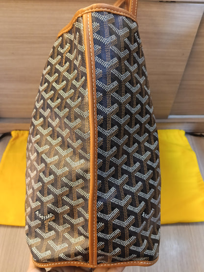 Goyard St Louis PM Black Tan SHW 2023
With pocket, db