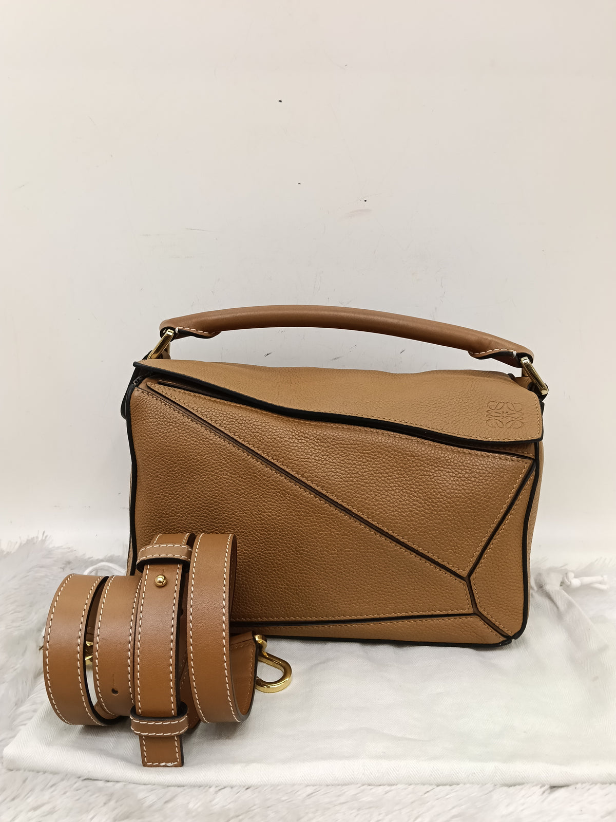 Loewe Puzzle Small Grained Caramel SHW 2020