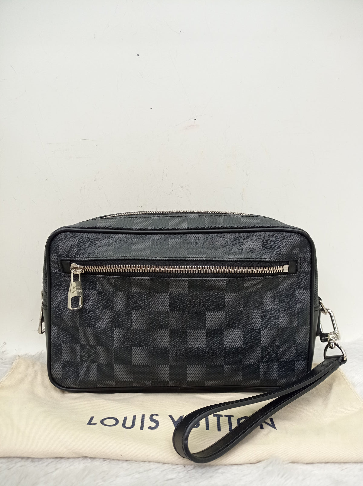 LV Kasai Clutch Graphite 2018