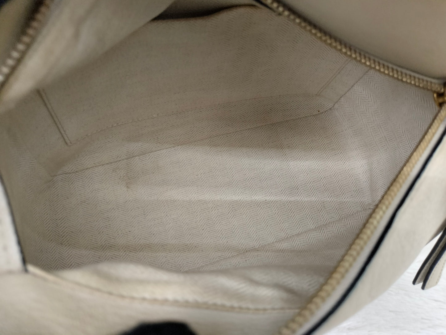 Loewe Puzzle Small Edge Angora GHW 2021