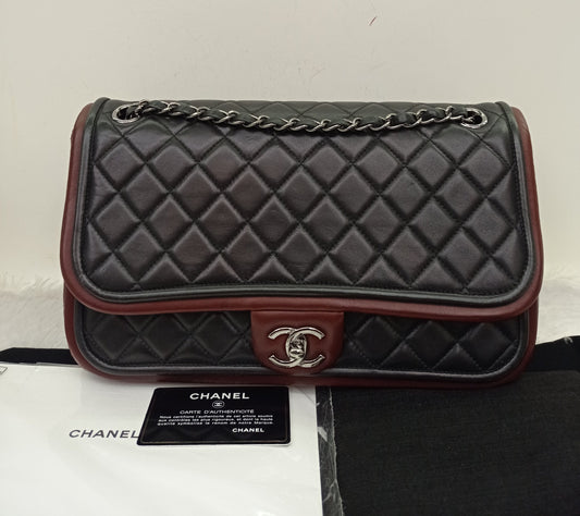 Chanel Twist Flap Large Lamb Black Burgundy SHW #18