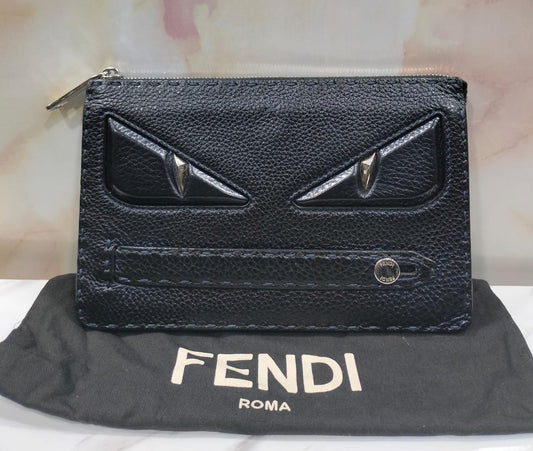 Fendi Clutch Eyes Monster Black SHW
Size 23 x 15 x 2cm