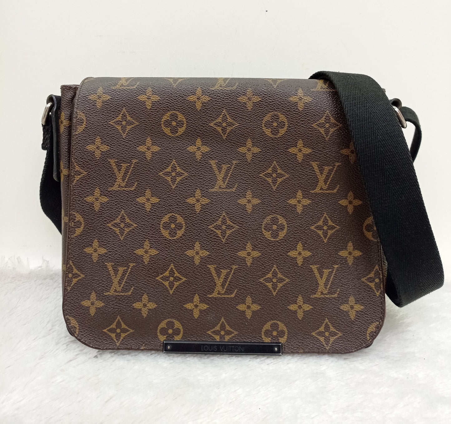 LV District PM Monogram Macassar
