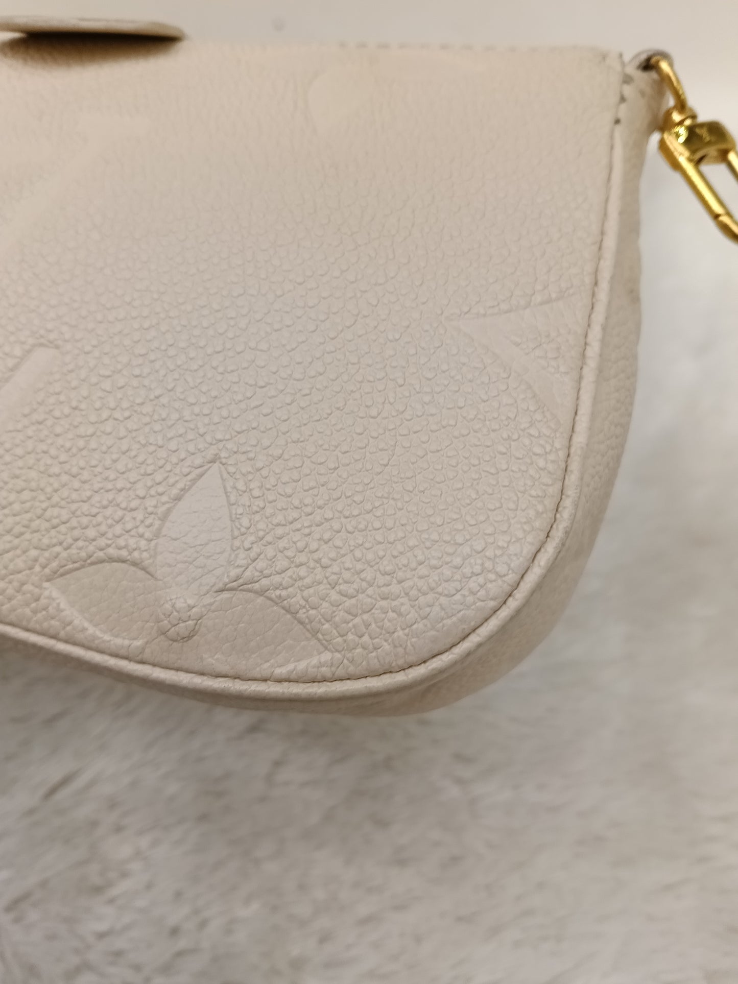 LV Multi Pochette Accecories NV Monogram Empreinte Creme Beige (CHIP)