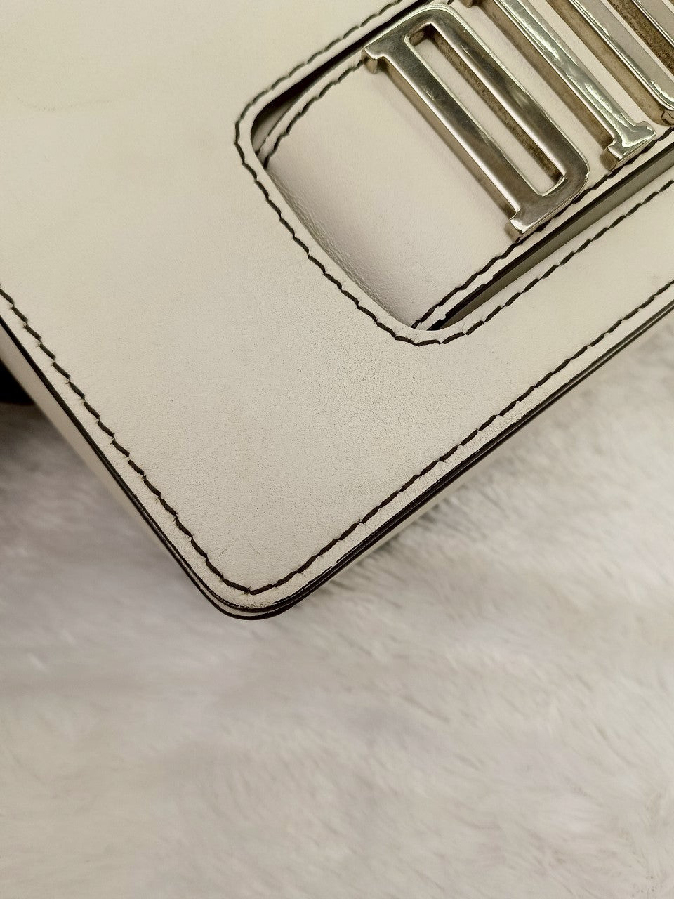 Dior Revolution Medium Smooth White SHW 2017